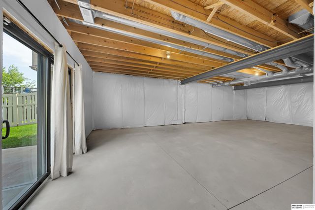 21318 Castlerock Lane, Gretna, NE 68028