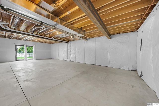 21318 Castlerock Lane, Gretna, NE 68028