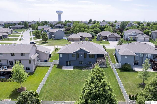 21318 Castlerock Lane, Gretna, NE 68028