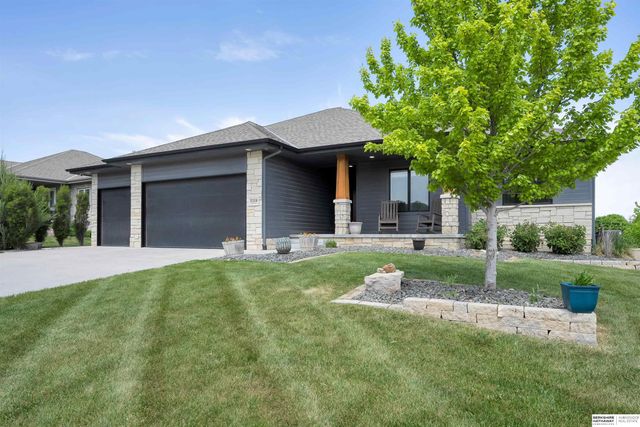 21318 Castlerock Lane, Gretna, NE 68028