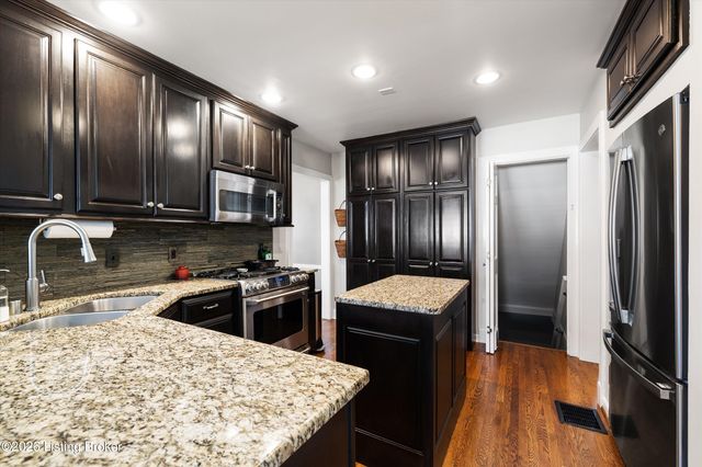 3433 Warner Ave, Louisville, KY 40207