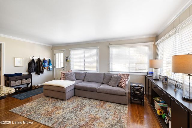 3433 Warner Ave, Louisville, KY 40207