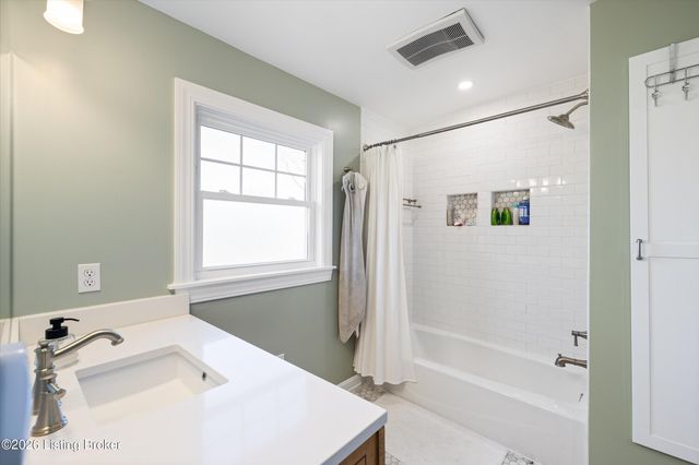 3433 Warner Ave, Louisville, KY 40207