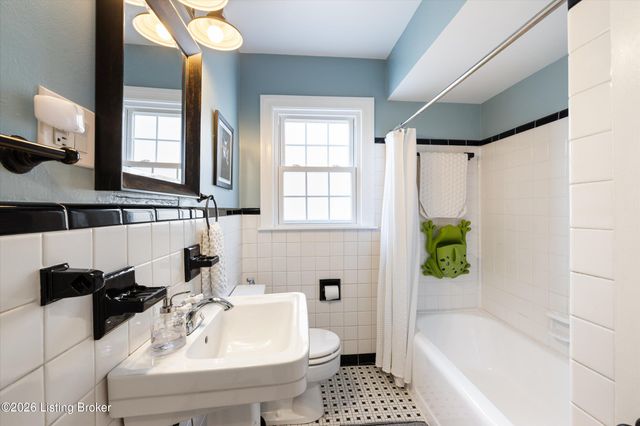 3433 Warner Ave, Louisville, KY 40207