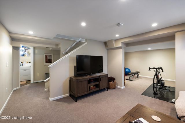 3433 Warner Ave, Louisville, KY 40207