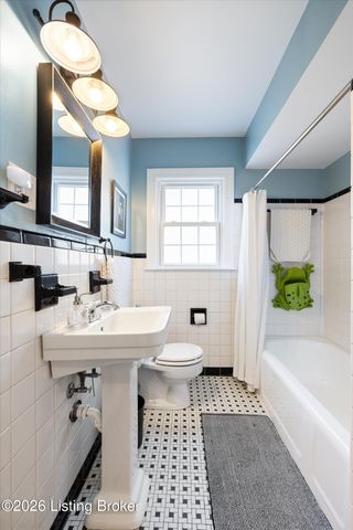 3433 Warner Ave, Louisville, KY 40207