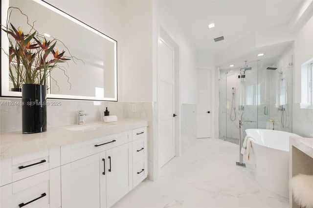 6845 SW 52nd St, Miami, FL 33155