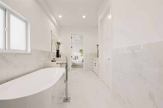 6845 SW 52nd St, Miami, FL 33155