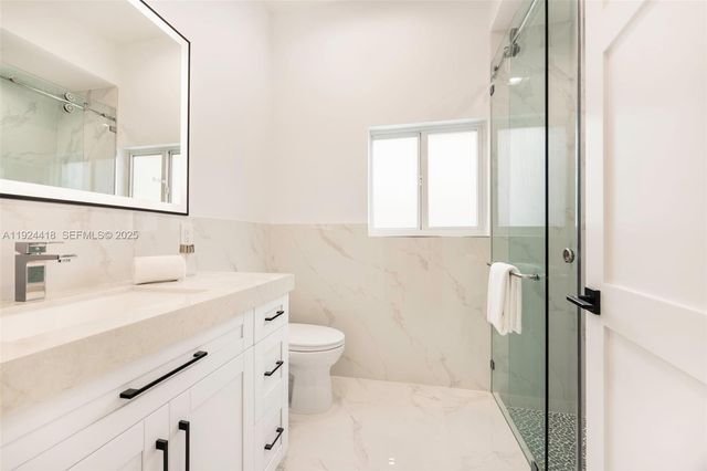 6845 SW 52nd St, Miami, FL 33155