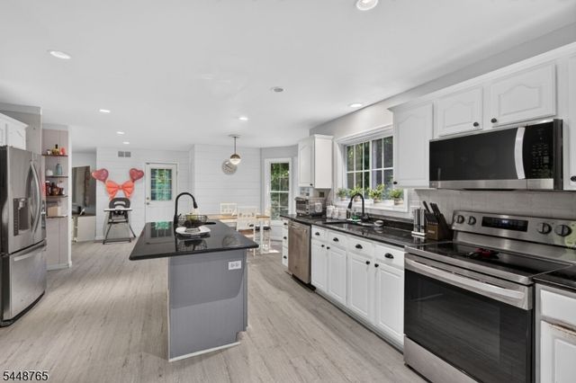 123 Vail Rd, Knowlton Twp., NJ 07832