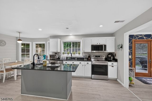 123 Vail Rd, Knowlton Twp., NJ 07832