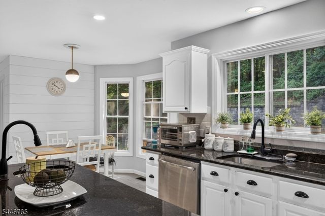 123 Vail Rd, Knowlton Twp., NJ 07832