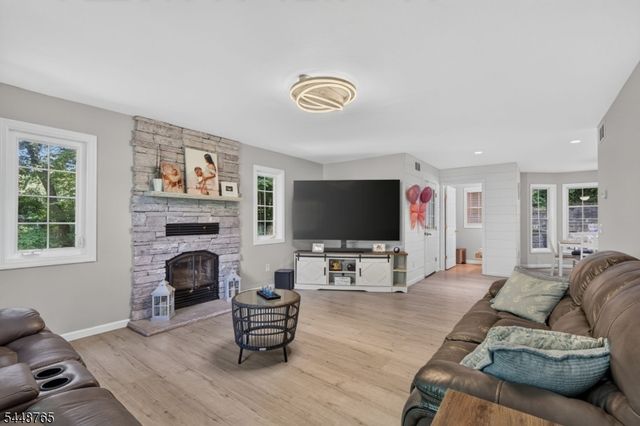 123 Vail Rd, Knowlton Twp., NJ 07832