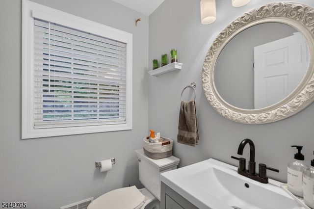 123 Vail Rd, Knowlton Twp., NJ 07832