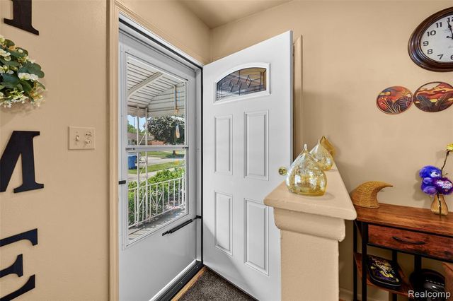 5634 N Lafayette Street, Dearborn Heights, MI 48127