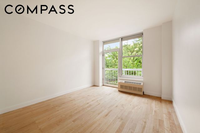 249 E 118th St Apt 3B, New York City, NY 10035