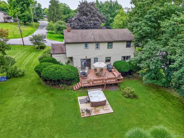 12 Emerson Drive, Washingtonville, NY 10992