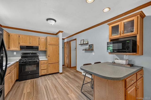 12 Emerson Drive, Washingtonville, NY 10992