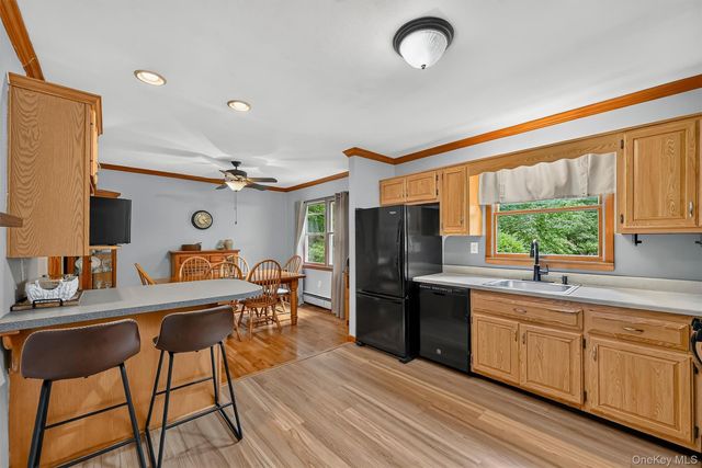 12 Emerson Drive, Washingtonville, NY 10992