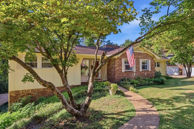 1026 Olde Mill Lane, Hixson, TN 37343