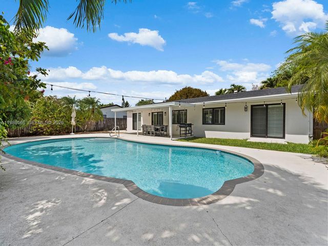 9020 SW 187th Ter, Cutler Bay, FL 33157