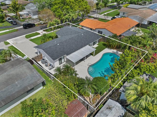 9020 SW 187th Ter, Cutler Bay, FL 33157