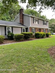 104 Evanswood Drive, Greenville, NC 27858