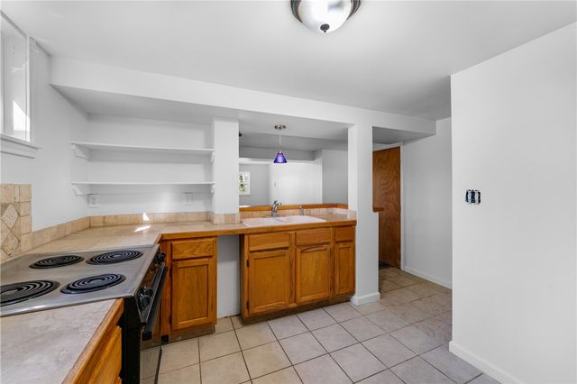 515 W Holly Street, Fayetteville, AR 72703