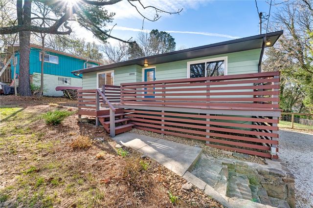 515 W Holly Street, Fayetteville, AR 72703