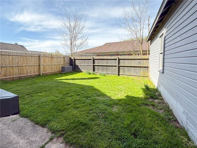 19 Rose Place, Utica, NY 13502