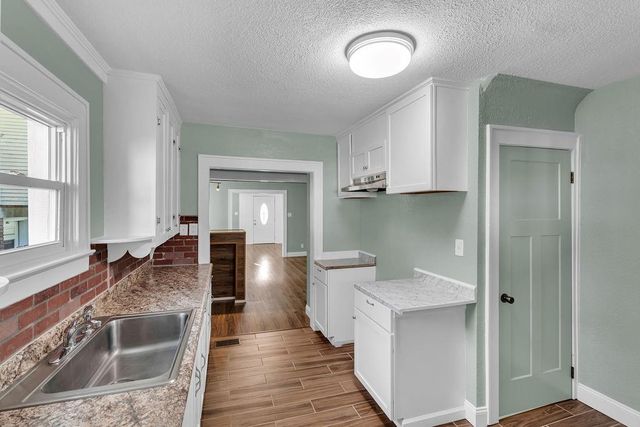 327 N 18th Street, Kansas City, KS 66102