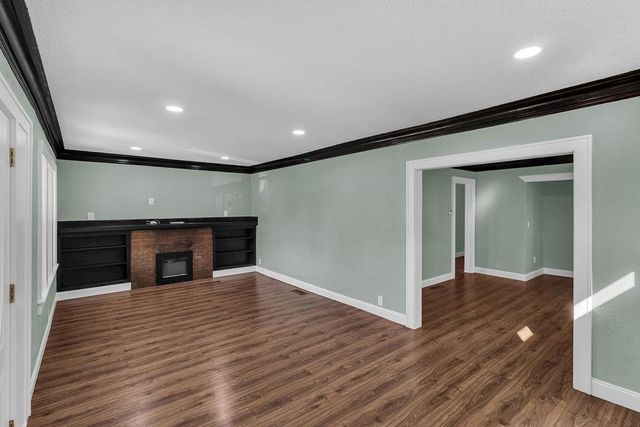 327 N 18th Street, Kansas City, KS 66102