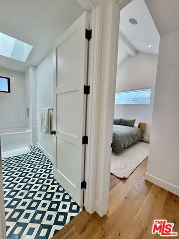 11848 Tennessee Place, Los Angeles, CA 90064