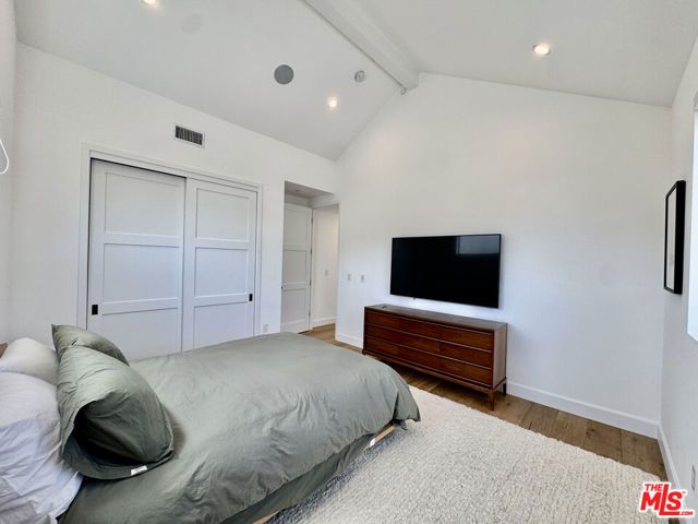 11848 Tennessee Place, Los Angeles, CA 90064