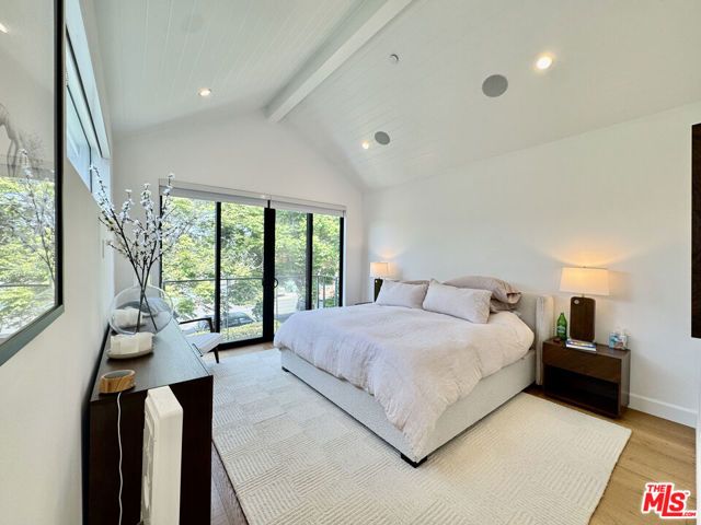 11848 Tennessee Place, Los Angeles, CA 90064