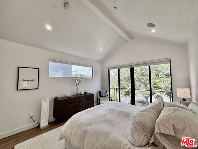 11848 Tennessee Place, Los Angeles, CA 90064