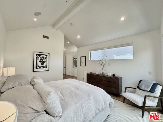 11848 Tennessee Place, Los Angeles, CA 90064