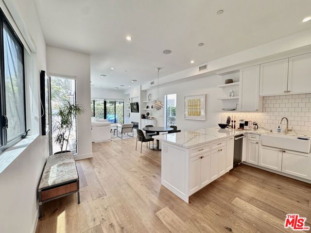 11848 Tennessee Place, Los Angeles, CA 90064