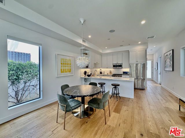 11848 Tennessee Place, Los Angeles, CA 90064