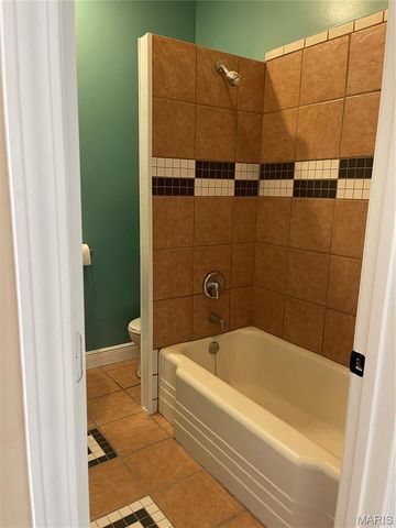 4620 Pennsylvania Avenue, St Louis, MO 63111