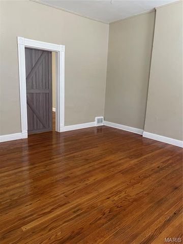 4620 Pennsylvania Avenue, St Louis, MO 63111