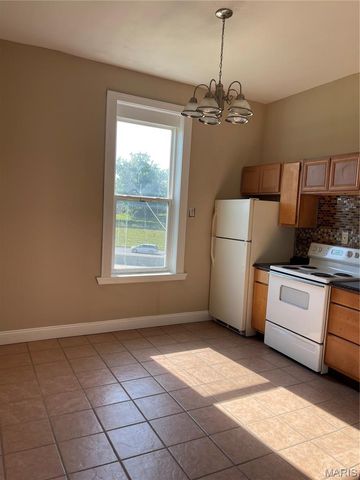 4620 Pennsylvania Avenue, St Louis, MO 63111