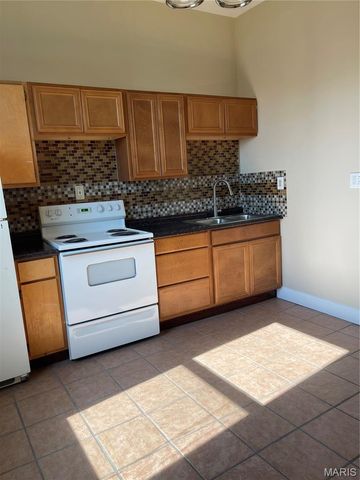 4620 Pennsylvania Avenue, St Louis, MO 63111