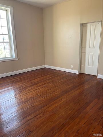 4620 Pennsylvania Avenue, St Louis, MO 63111