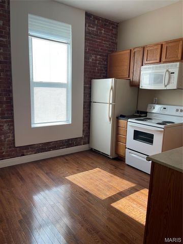 4620 Pennsylvania Avenue, St Louis, MO 63111