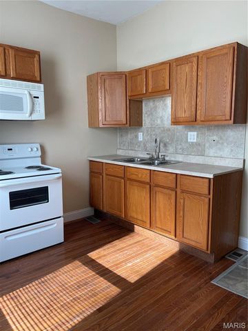 4620 Pennsylvania Avenue, St Louis, MO 63111