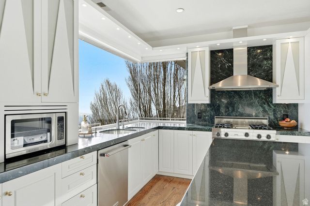 1878 E RIDGEPOINT DR, Bountiful, UT 84010