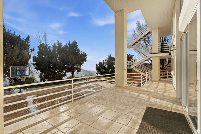 1878 E RIDGEPOINT DR, Bountiful, UT 84010