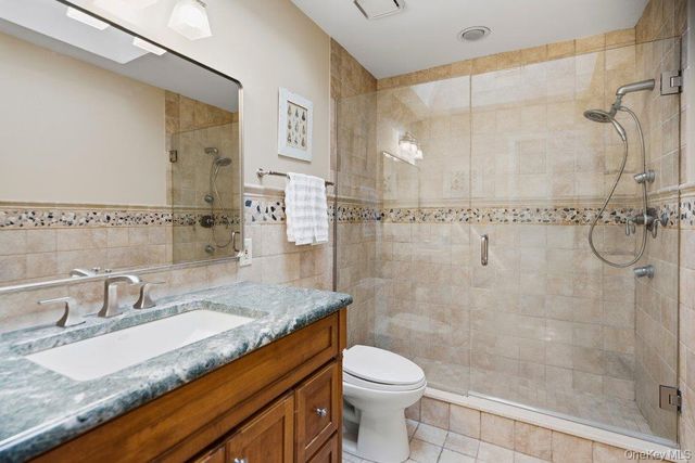 144 The Crescent, Roslyn Heights, NY 11577