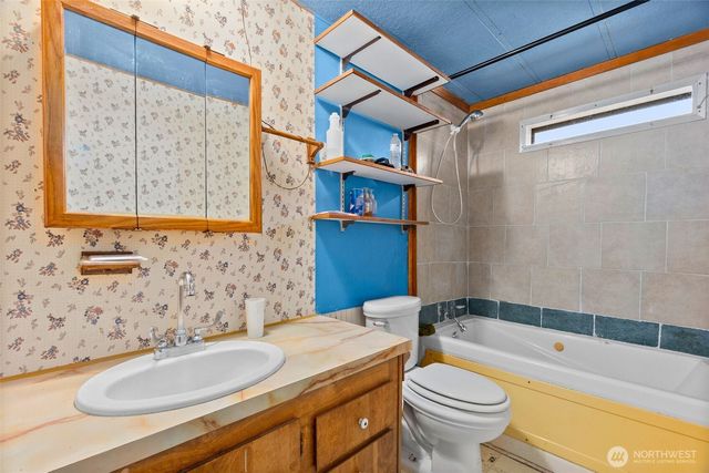 4210 252nd Street Ct E, Spanaway, WA 98387